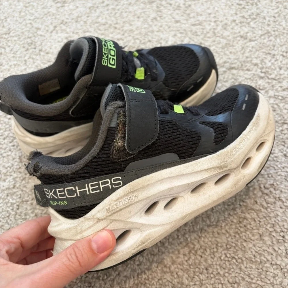 Skechers Kids Go Run Shoes Boys 10.5 Black Green Slip In Hands Free Sneakers
